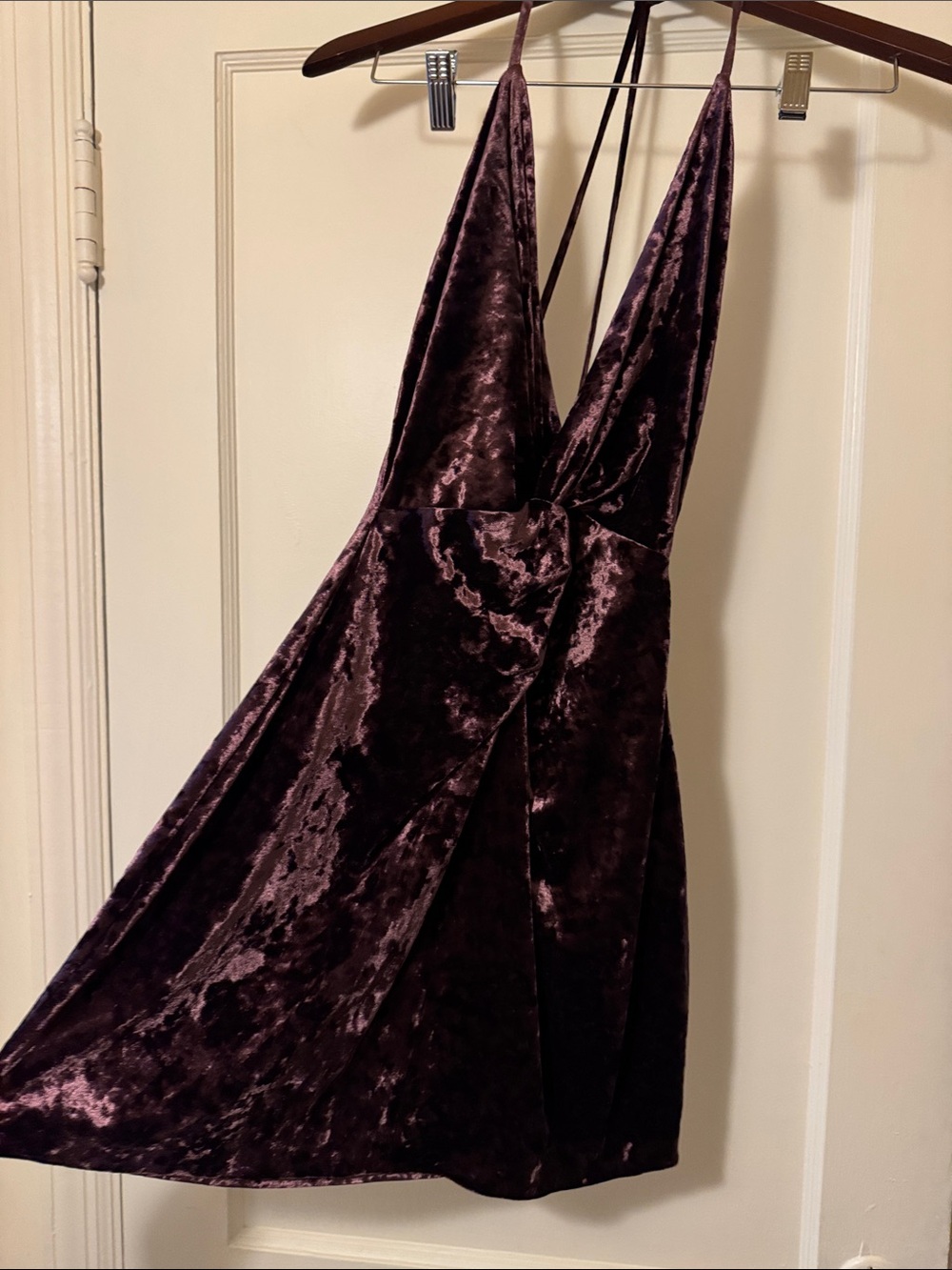 Zara size small gorgeous Velvet Plunge V-Neck Mini Dress in Deep Plum NWOT